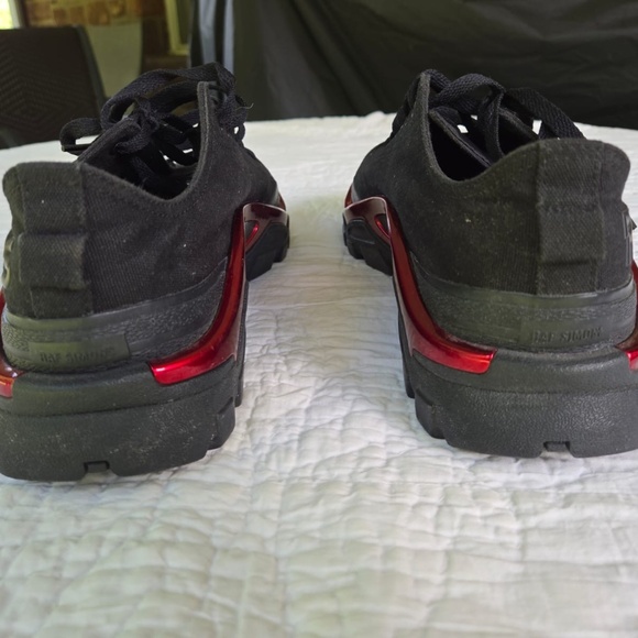 Black and Red Adidas New Runner x Raf Simons - Picture 3 of 6